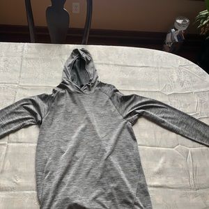 Men’s Lululemon lightweight running hood sz M